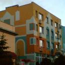 Kolorowy budynek - panoramio